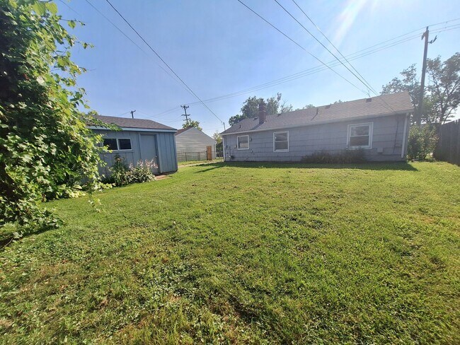 Building Photo - 26530 Hayes Rd