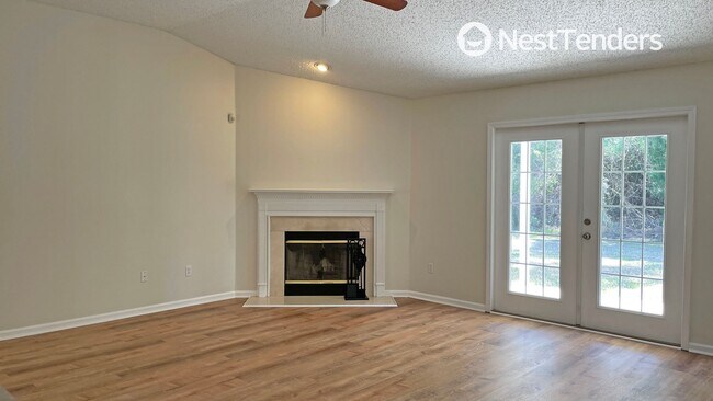 Building Photo - Exceptional Location in Fernandina's Flora...