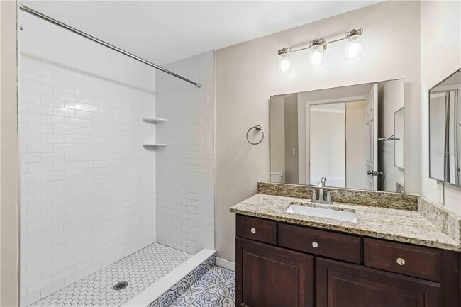 Building Photo - 5655 Bentgrass Dr