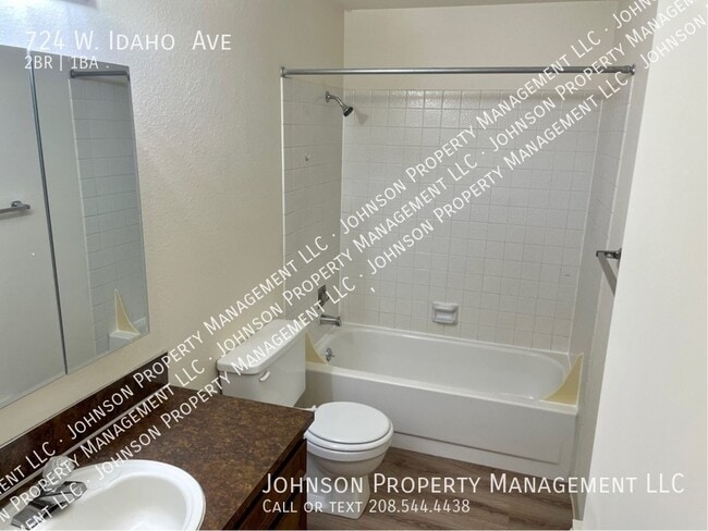 Building Photo - 724 W Idaho Ave