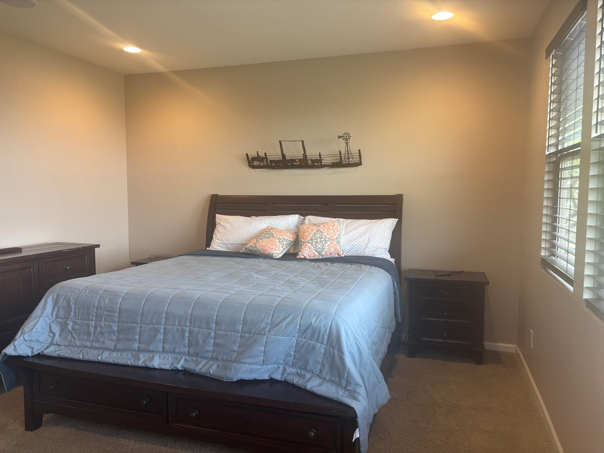 Building Photo - 4468 Covered Wagon Trl