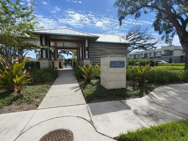Building Photo - 1515 Little Wren Ln