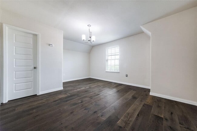 Building Photo - 5104 Alonso Dr