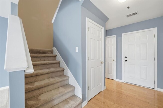 Building Photo - 247 Cottonwood Creek Cir