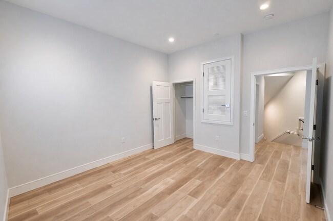 Building Photo - Grant Avenue A