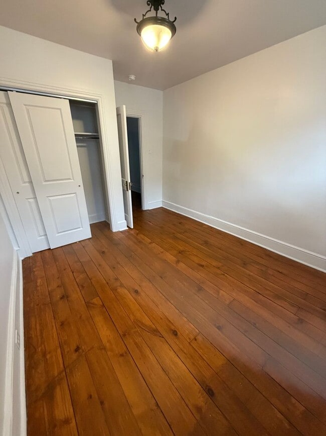 Building Photo - 338 Lancaster Ave