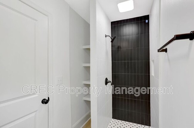Building Photo - 2642 Ferrara Dr