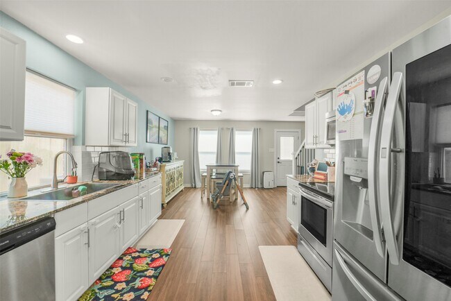 Building Photo - 11026 Desert Springs Cir