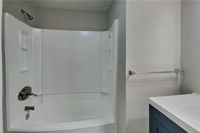 Building Photo - 455 Sheringham Ct