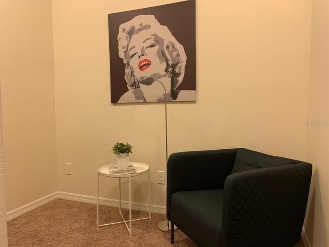 Building Photo - 7843 Hardenton St