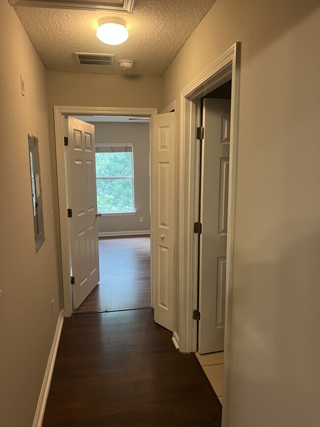 Building Photo - 3610 Kirkpatrick Cir