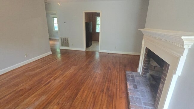 Building Photo - Forest Acres-Duplex