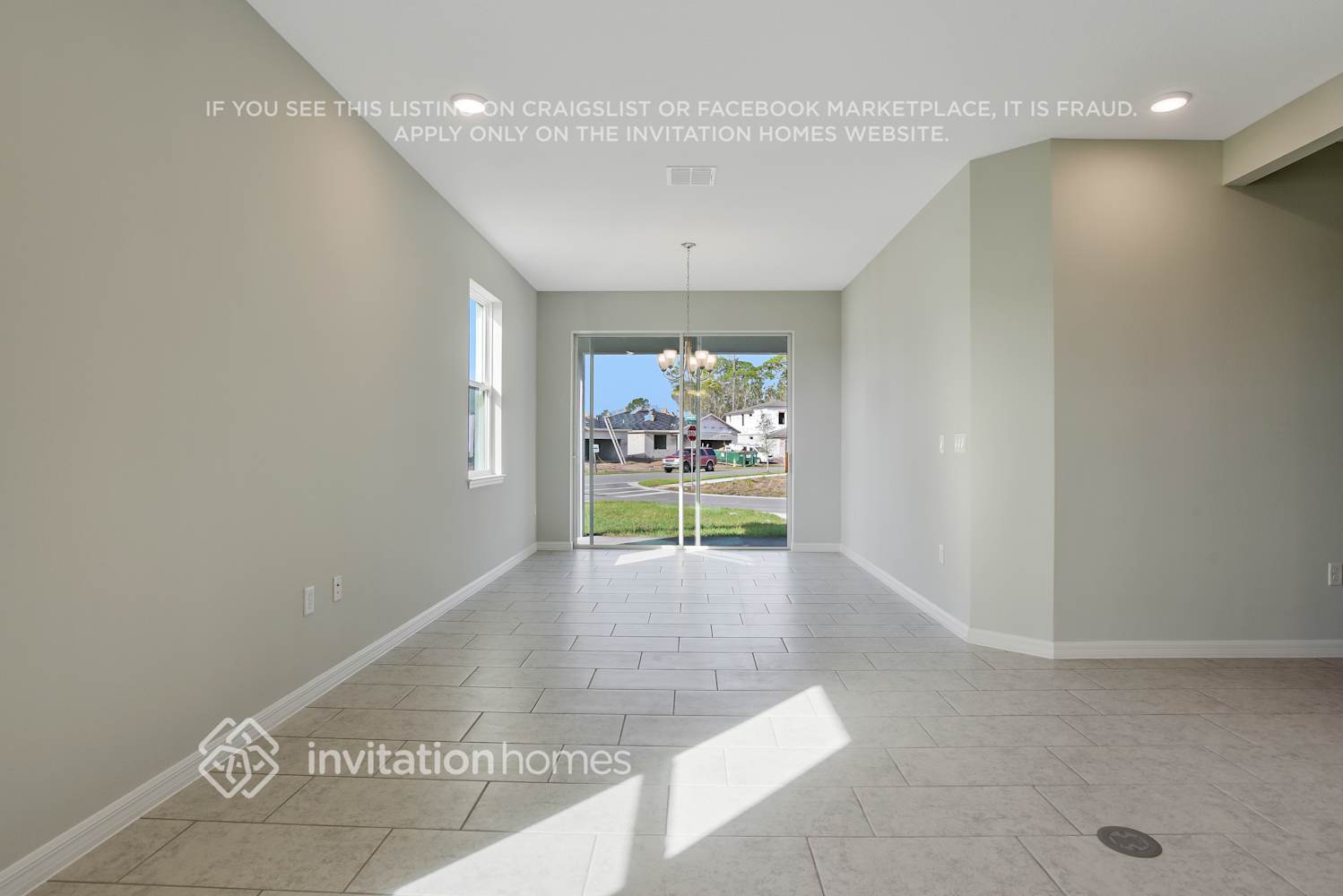 Building Photo - 1492 Grassland Ave