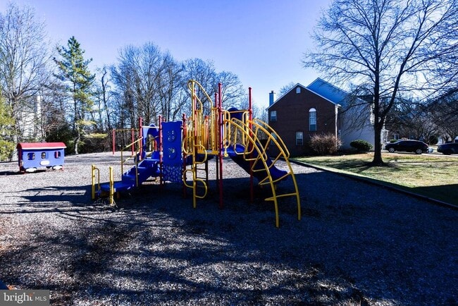 Building Photo - 5908 Grenfell Loop