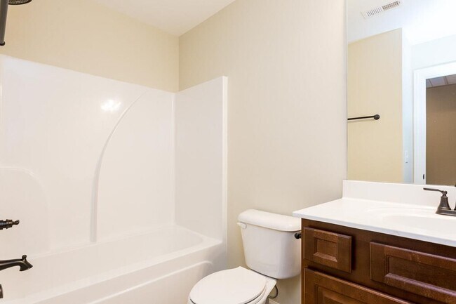 Building Photo - 2506 E Main St