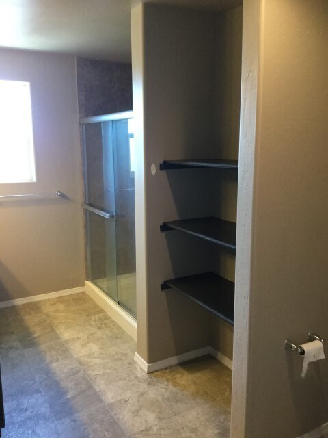 Building Photo - Beautiful 3 bedroom, 2.5 bath in the  Hampton Place/Candlewood Estates!