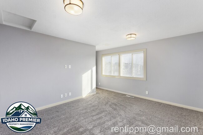 Building Photo - 3103 E Tybalt Ct