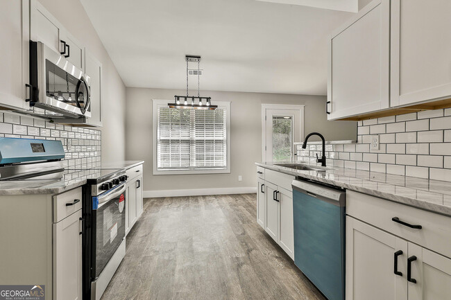 Building Photo - 20 Beaver Ct