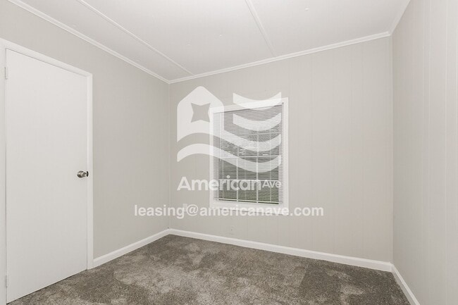 Building Photo - 129 Royal Ct