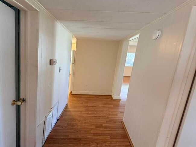 Building Photo - 1208 Lee St