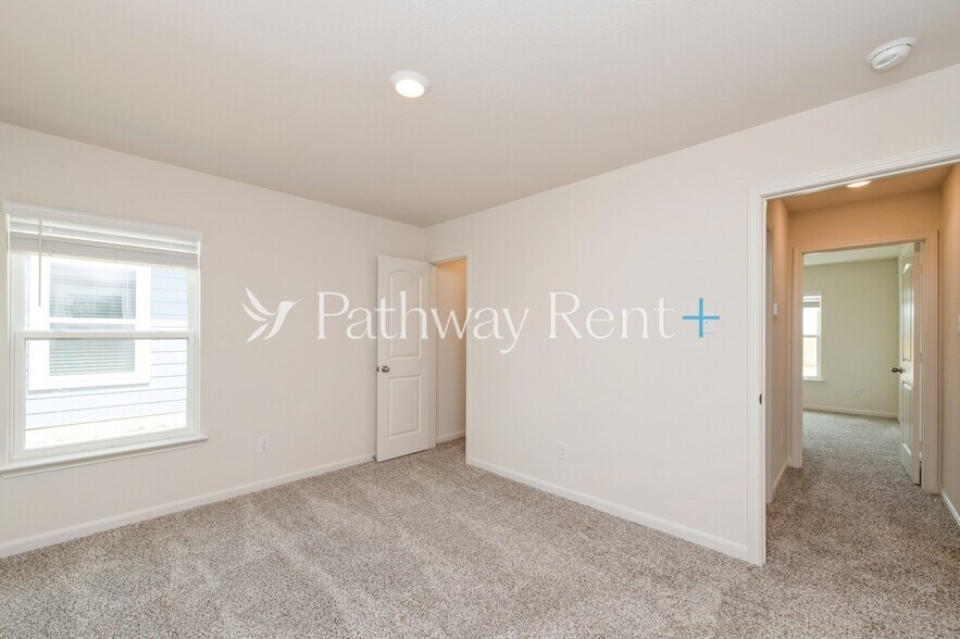 Building Photo - 10832 Gray Mare Dr