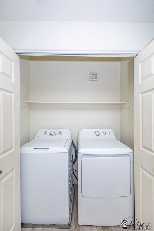 Building Photo - 3567 W 22nd Pl