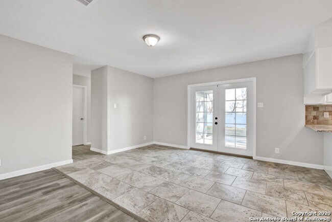 Building Photo - Move-in ready 3-bedroom, 2-bath home in San Antonio