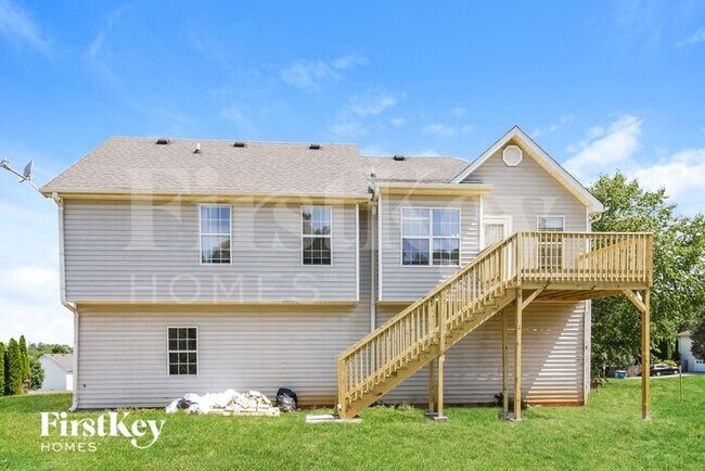 Building Photo - 212 Station Way