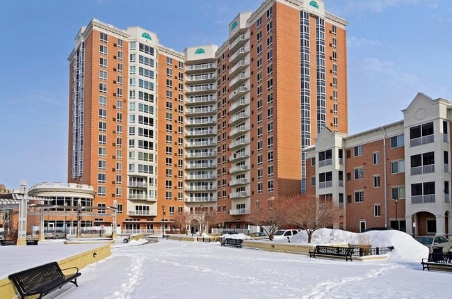 Building Photo - 6600 Lyndale Ave S