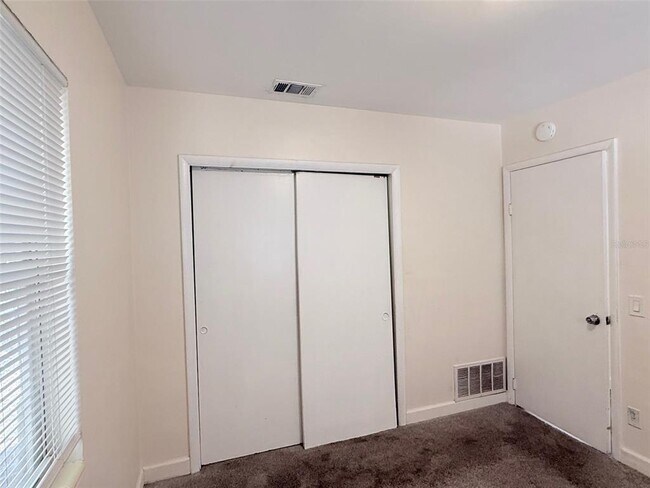 Building Photo - 1543 43rd St S