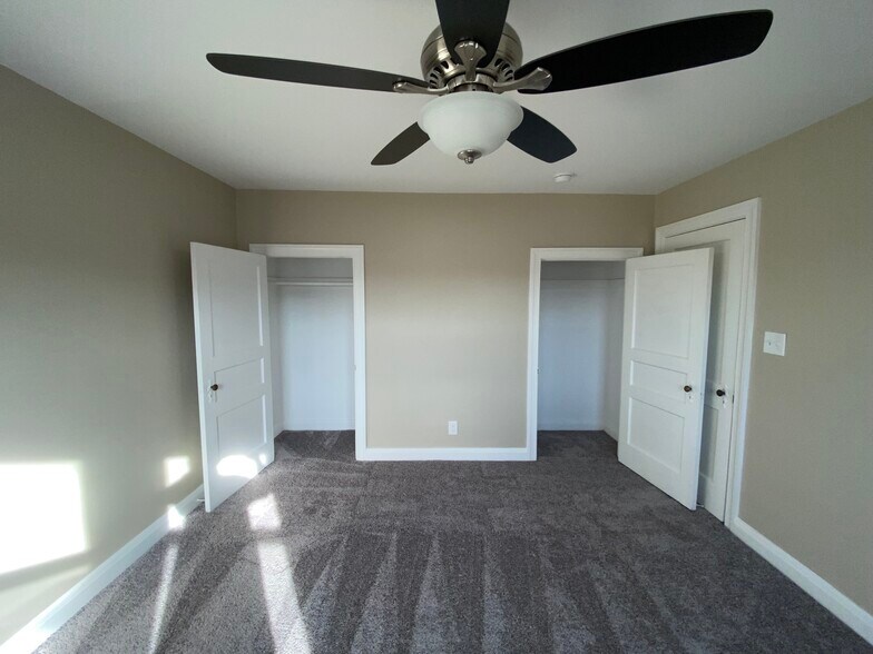 Building Photo - 41 N Kossuth St