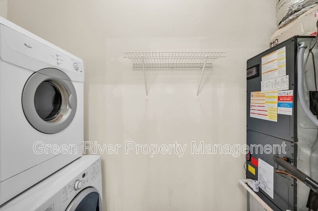 Building Photo - 7920 Merrill Rd