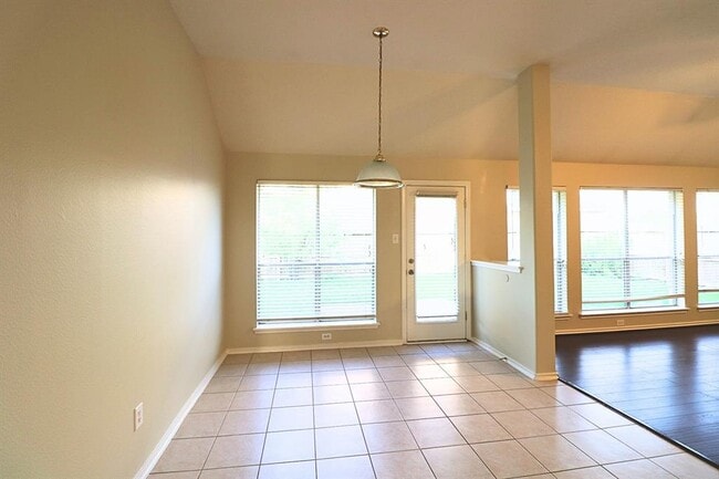 Building Photo - 11523 Glen Lake Dr
