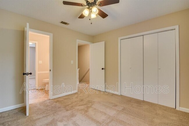 Building Photo - 3508 Woodlake Rd