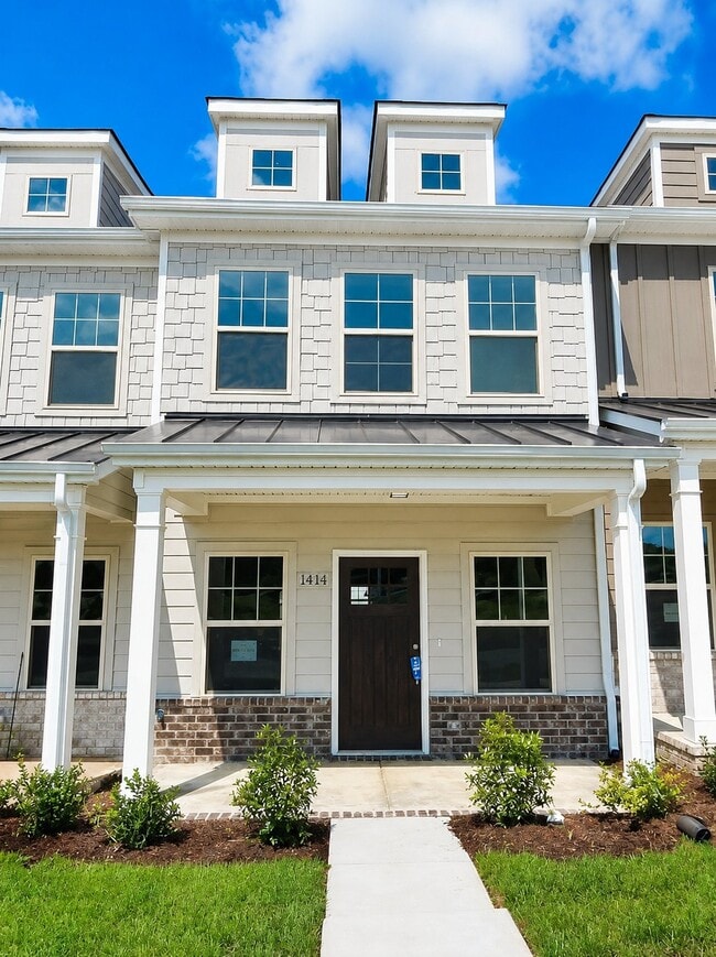 Building Photo - 1414 White Dutch Ln