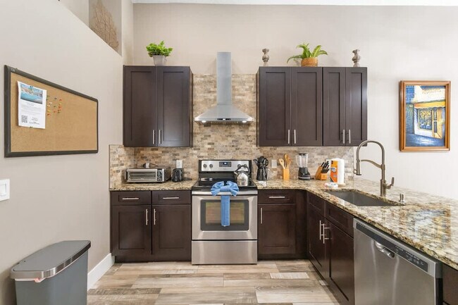 Building Photo - 140 Madiera Beach Blvd