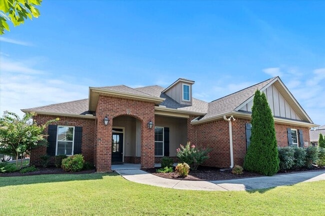 Building Photo - 121 Hilltop Ridge Dr