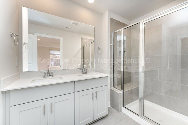 Building Photo - 2003 Old Rivers Rd