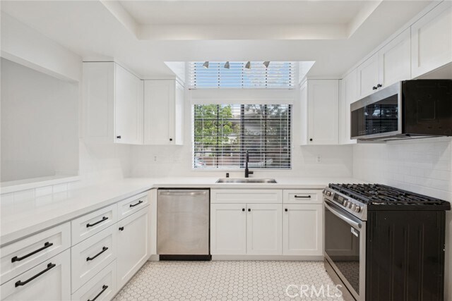 Building Photo - 505 St Andrews Rd