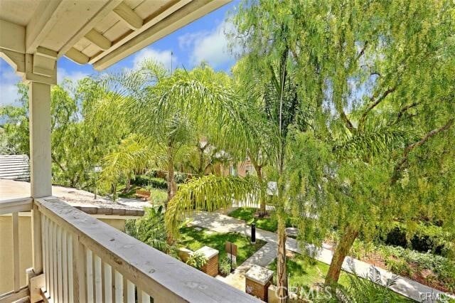 Building Photo - 87 Wonderland