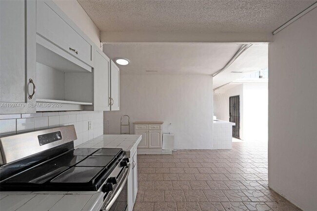 Building Photo - 201 SW 51st Ct