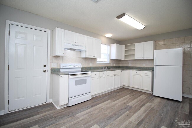 Building Photo - 1927 America Ave