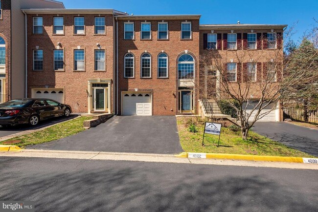 Building Photo - 4002 Rosemeade Dr