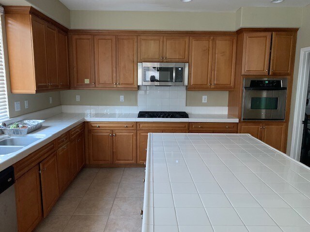 Building Photo - 12156 Scenic View Terrace