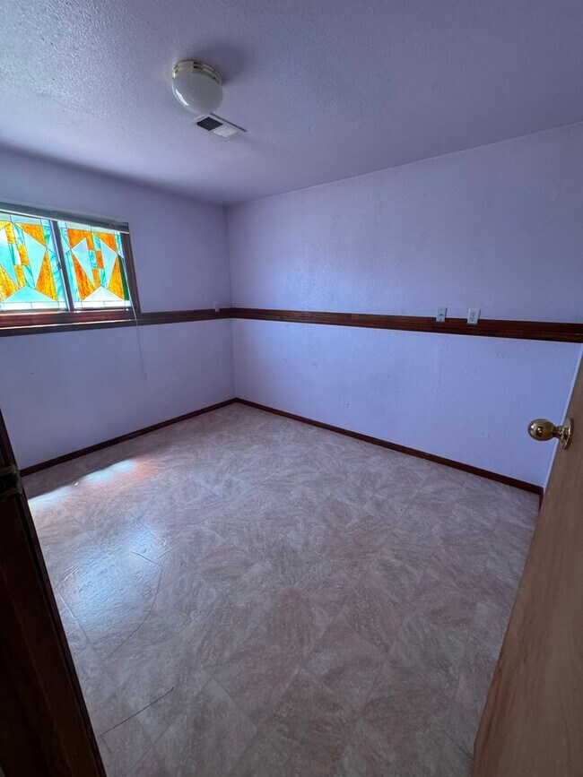 Building Photo - Westmoor West Home