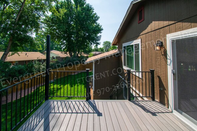Building Photo - Fantastic 4 bedroom, 2 bathroom near Overl...