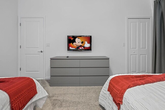 Building Photo - 1053 Splash Shot Pl