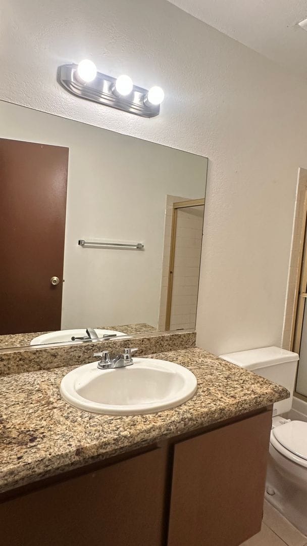 Building Photo - Beautiful & upscale 2 bedroom 2 bathrooms apartment Available for rent !!!  $ 1190