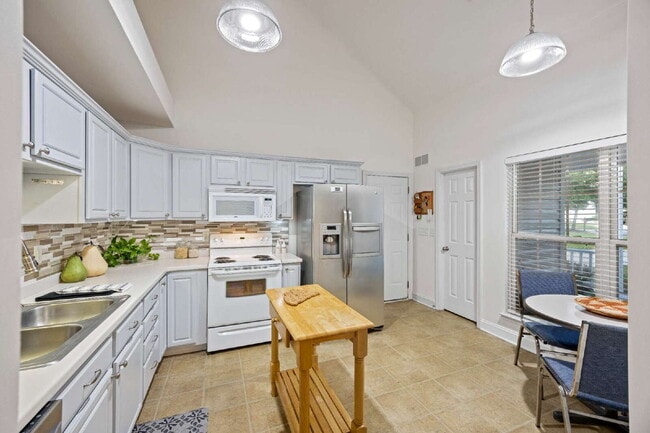 Building Photo - 5349 Deep Blue Ln