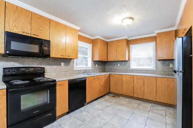 Building Photo - 6540 Akins Way